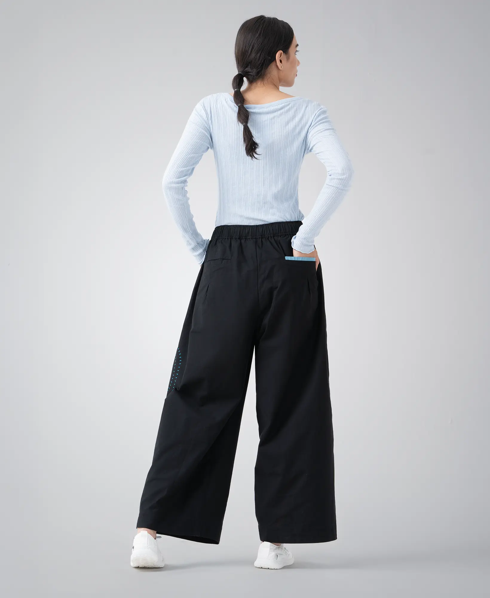 In:Between Pants image 6