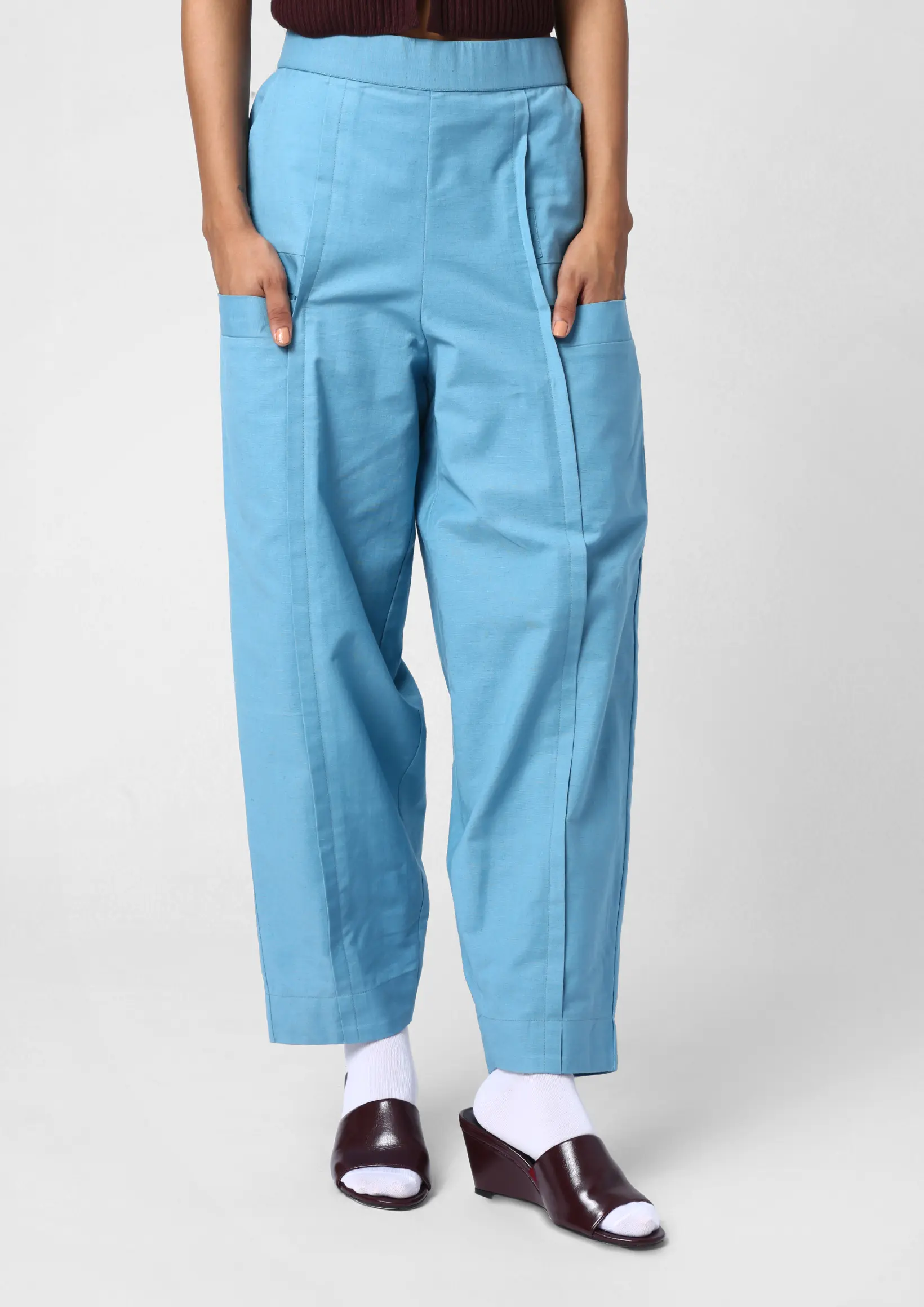 Clēan-tuck Pants